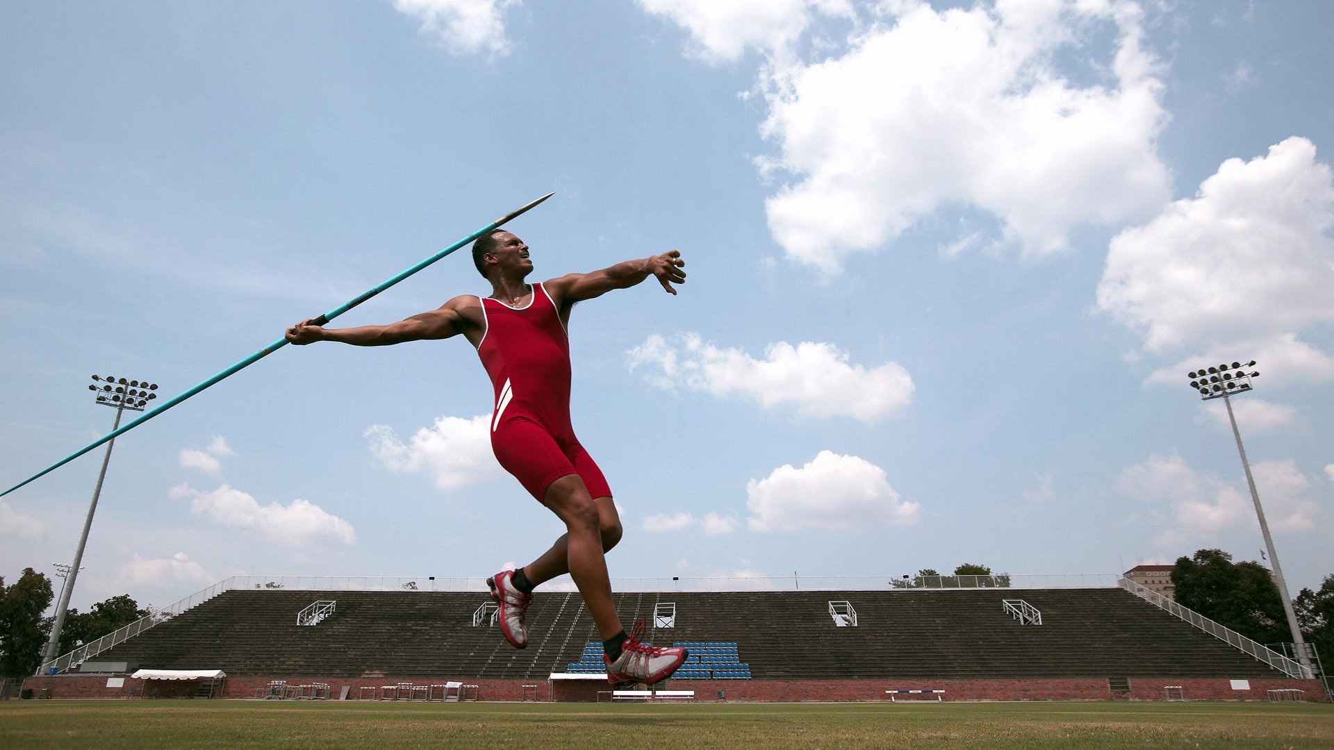 世界杯预选赛中国队惨败 球迷反思防守问题，世界杯预选赛中国对手