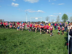 开云在线入口-冬奥体验中心开放吸引大量青少年参与，冬奥会体验中心